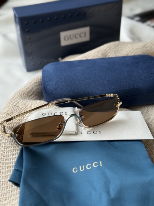 Сонцезахисні окуляри Gucci