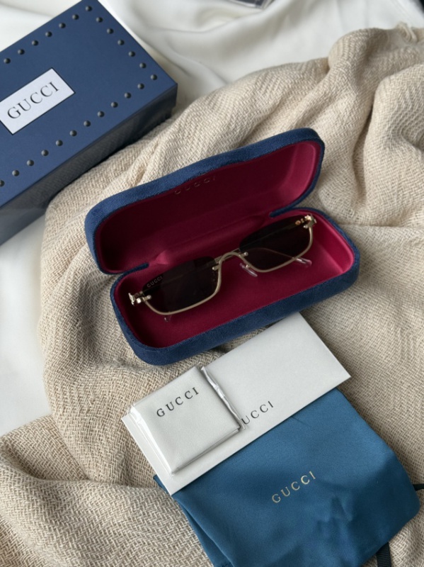 Сонцезахисні окуляри Gucci