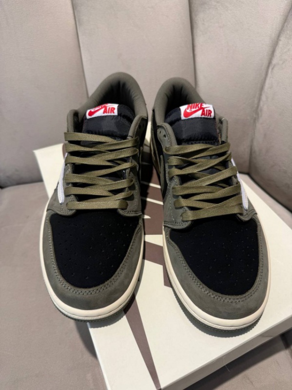 Кросівкі Jordan 1 Retro Low OG SP Travis Scott