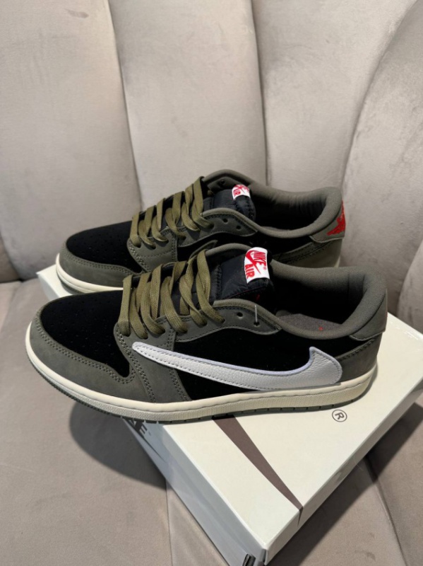 Кросівкі Jordan 1 Retro Low OG SP Travis Scott