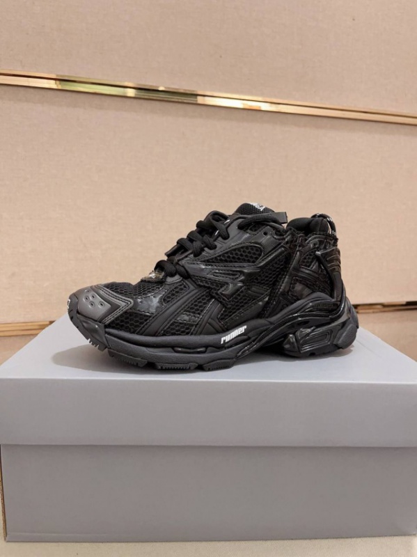 Кросівки Balenciaga Runner 'Black'