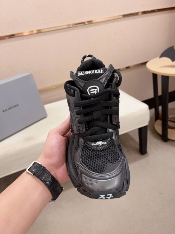 Кросівки Balenciaga Runner 'Black'
