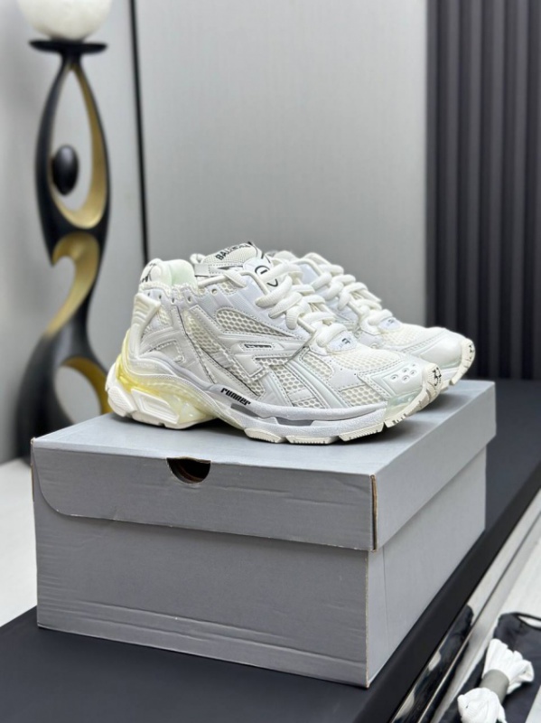 Кросівки Balenciaga Runner White