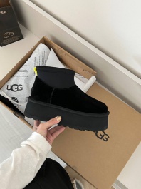 UGG Classic Mini Dipper 'Black'