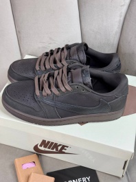 Кеди Nike Travis Scott x Air Jordan 1 Velvet Brown