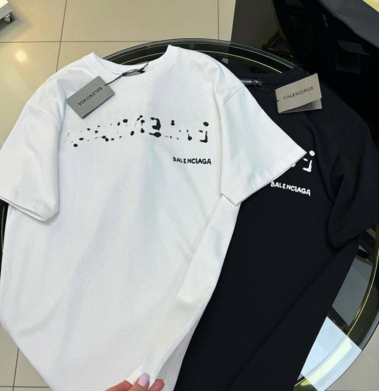 Футболка Balenciaga