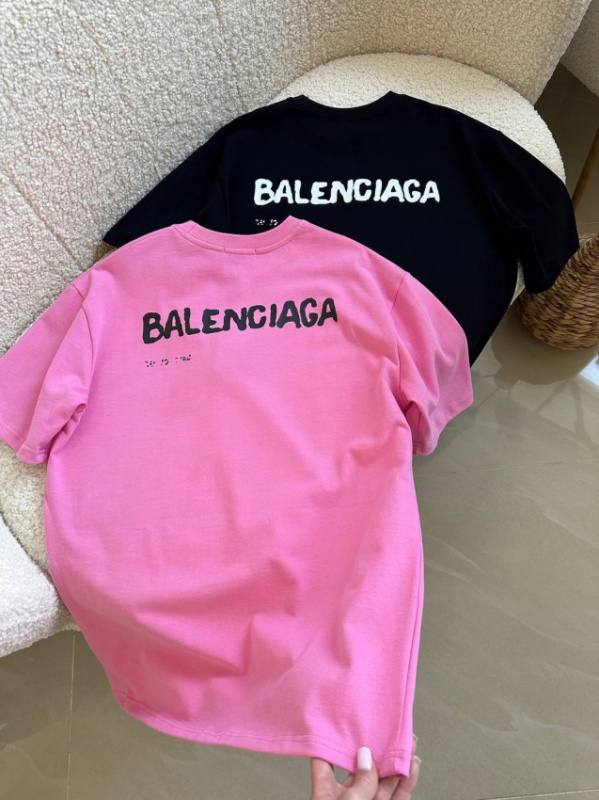 Футболка Balenciaga