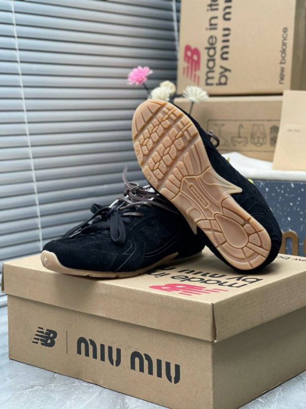Кросівки New Balance x MIU MIU 'Beige'