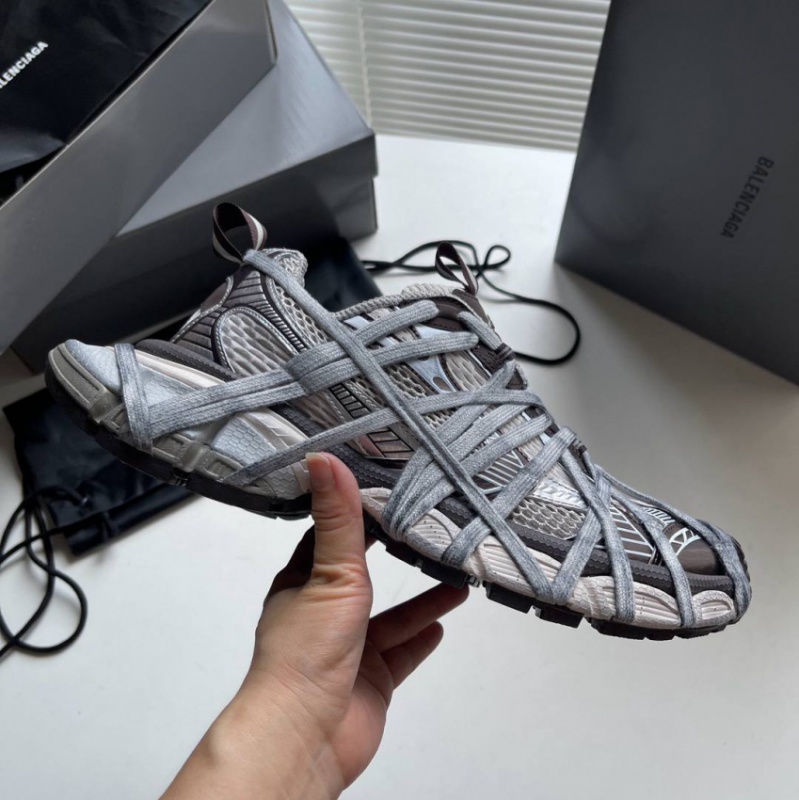 Кросівки Balenciaga Extreme Lace