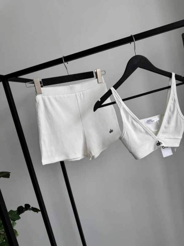 Alo Yoga Ribbed Three-Piece Tracksuit White