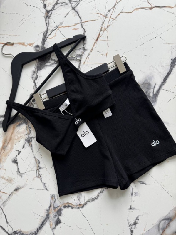 Alo Yoga Ribbed Three-Piece Tracksuit Black