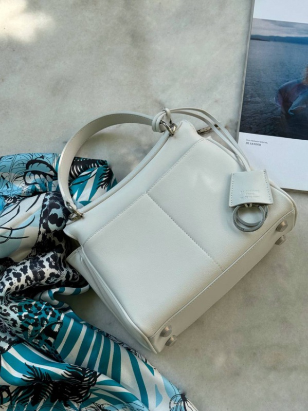 Сумка Balenciaga Rodeo '22 Milk'