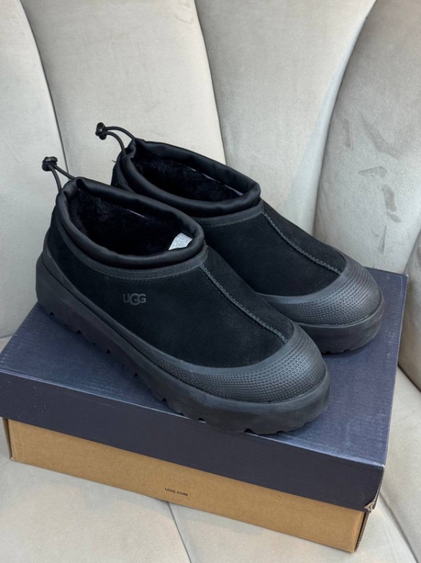 UGG Tasman Hybrid Beige