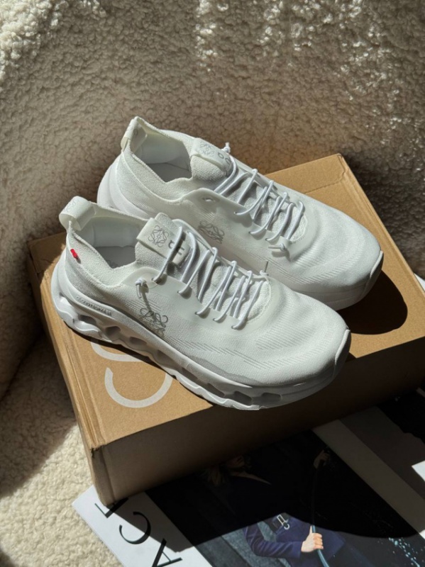 Кросівки On Running x Loewe 'Cloudtilt All White'